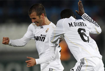 Primer choque de una liga de siete partidos. U.D.Almeria (1) - Real Madrid (2)